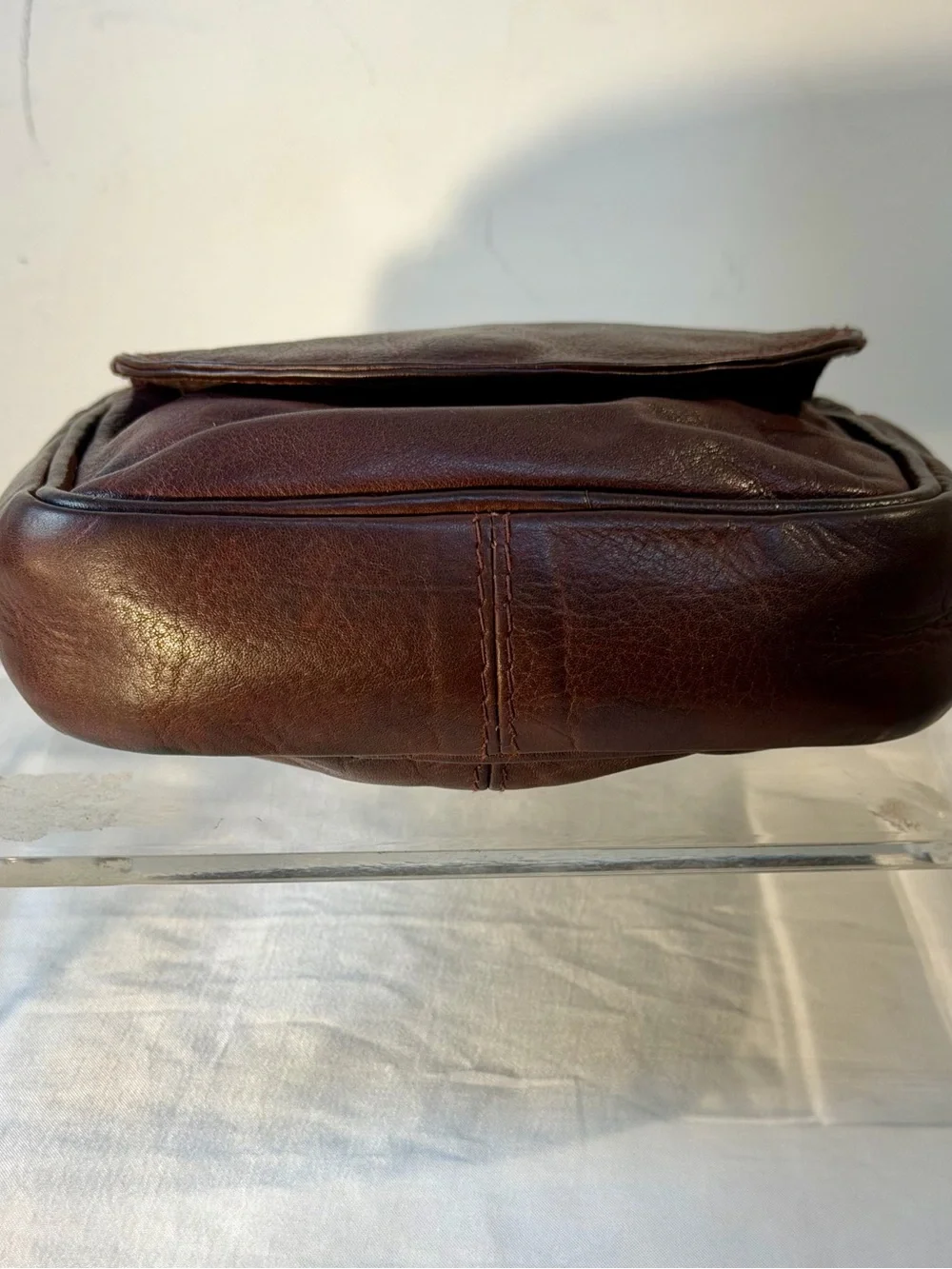 Vintage Classic Brown Leather Crossbody Bag - Unbranded